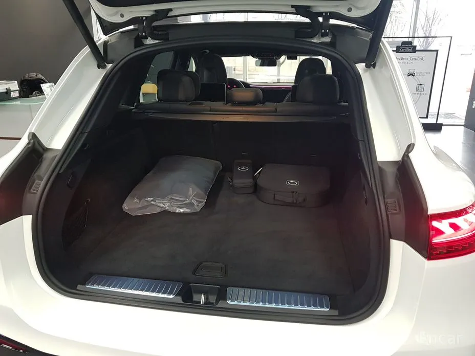 Фото 11 - Mercedes-Benz EQS