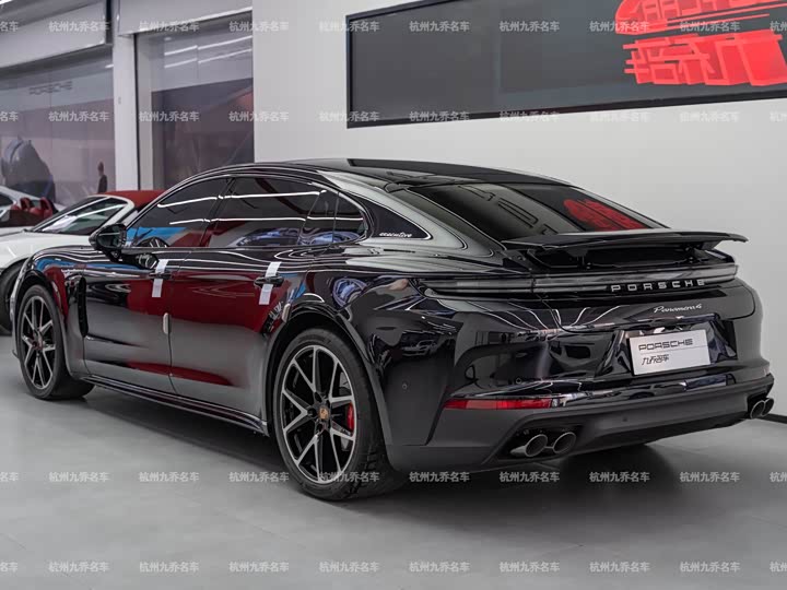 Фото 5 - Porsche Panamera