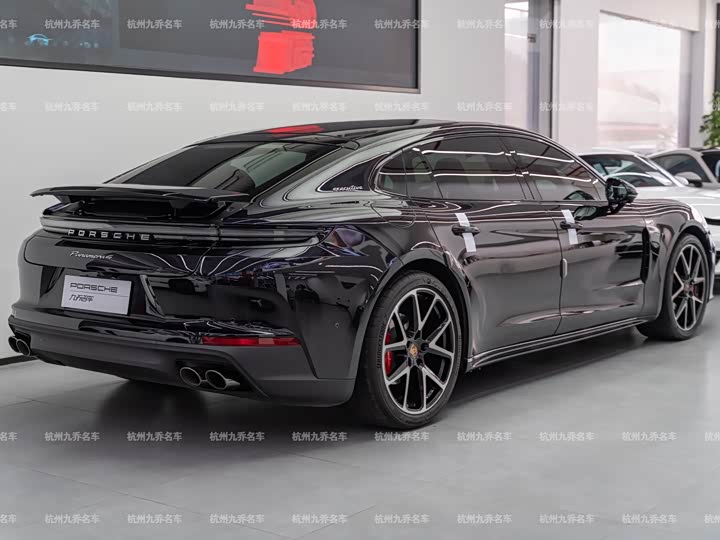 Фото 7 - Porsche Panamera