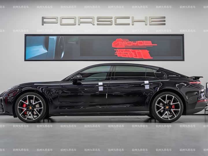 Фото 8 - Porsche Panamera