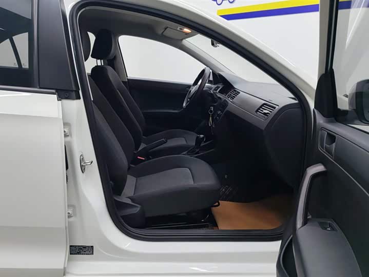 Фото 8 - Volkswagen Santana