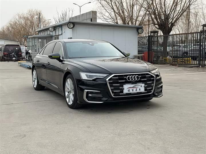 Фото 3 - Audi A6L