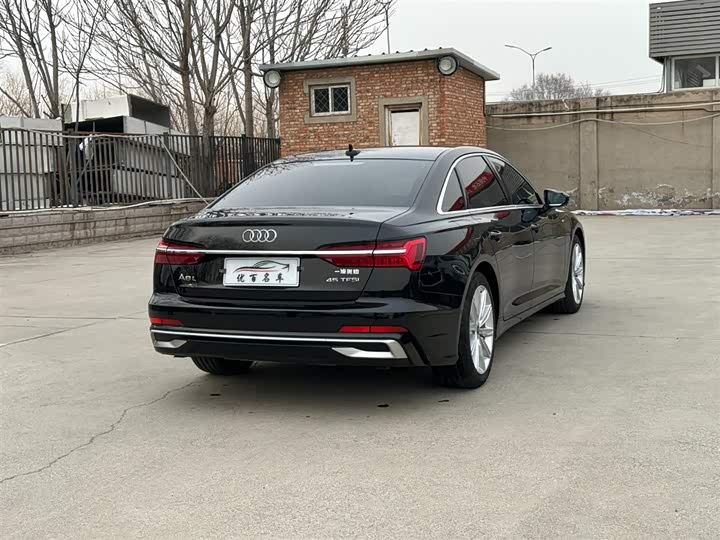 Фото 6 - Audi A6L