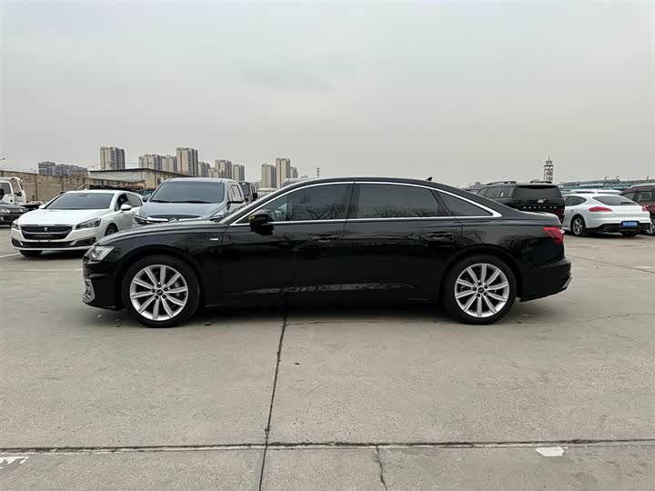 Фото 7 - Audi A6L