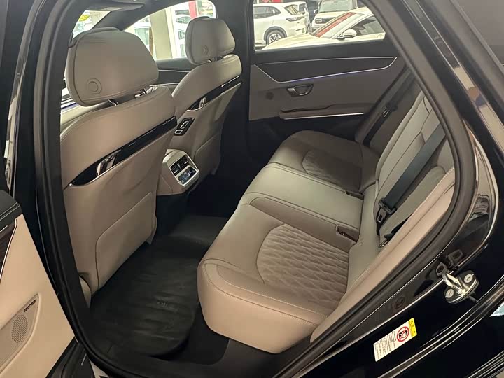 Фото 8 - BYD Han