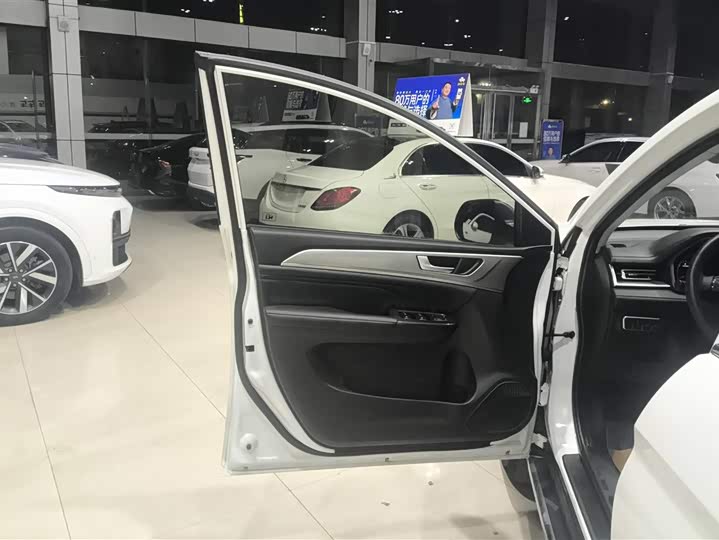 Фото 7 - Haval M6