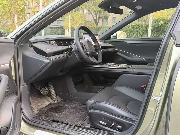 Фото 2 - Xiaomi SU7