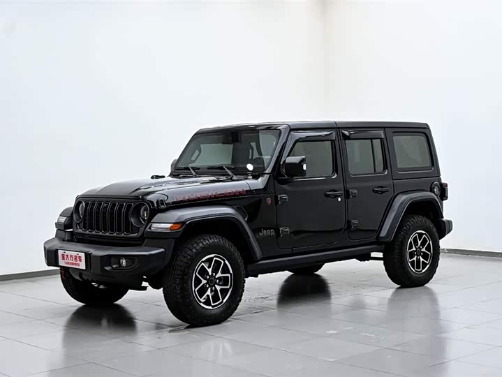 Фото 2 - Jeep Wrangler