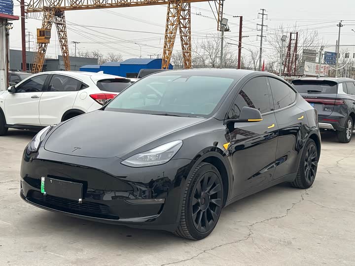 Фото 1 - Tesla Model Y