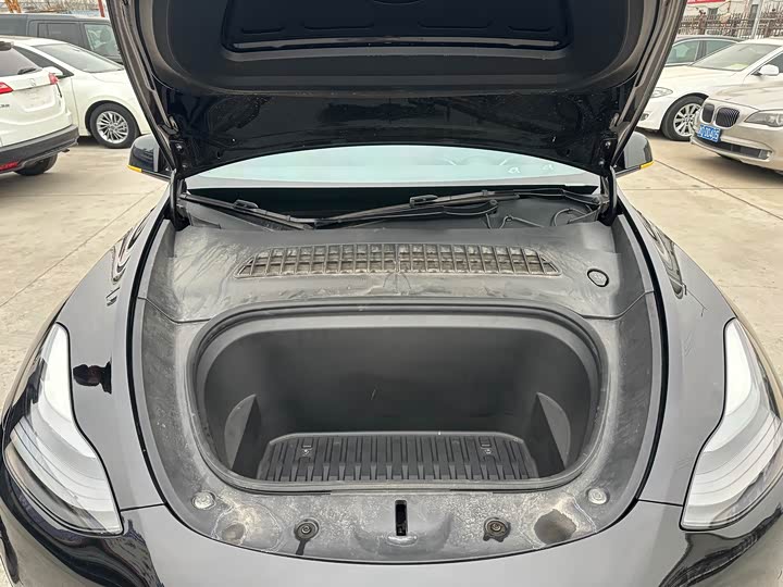 Фото 6 - Tesla Model Y