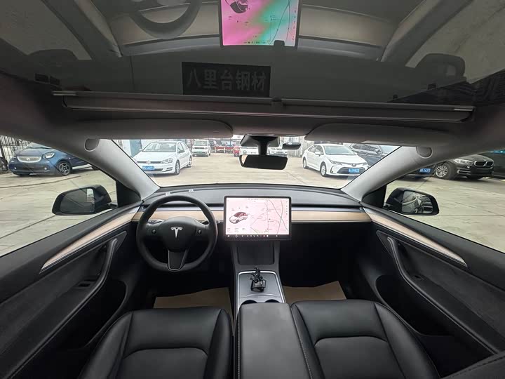 Фото 8 - Tesla Model Y