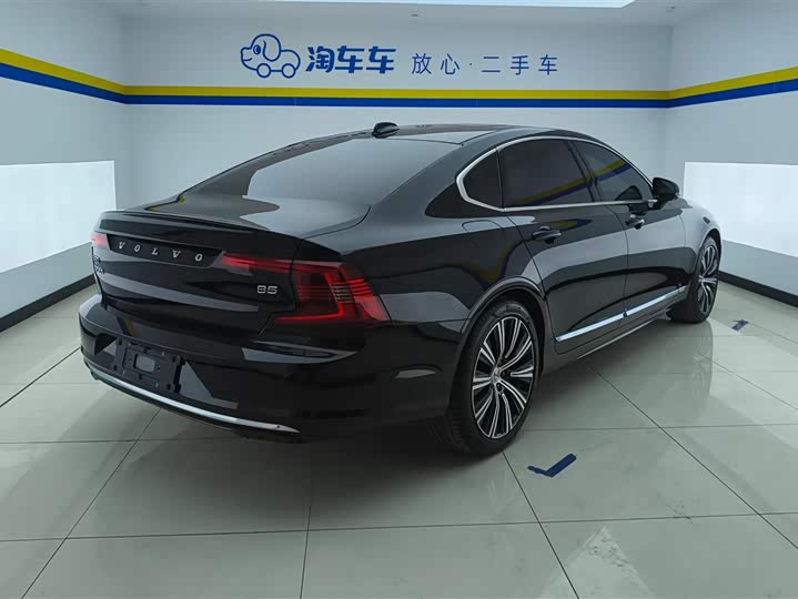 Фото 3 - Volvo S90