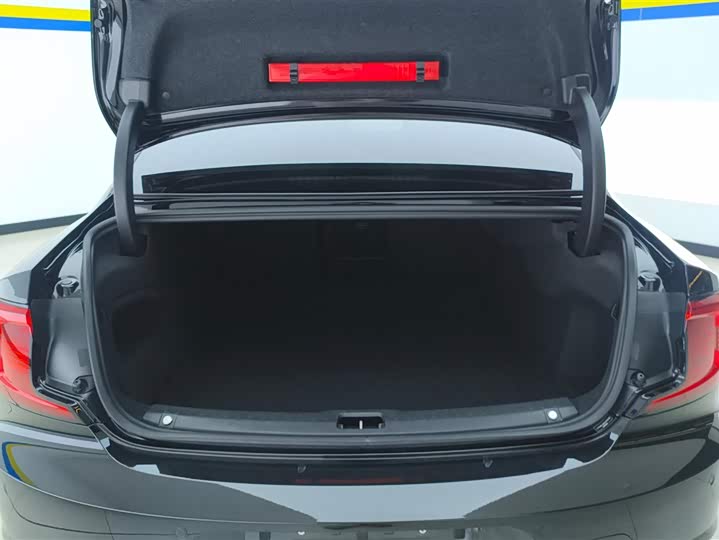 Фото 4 - Volvo S90