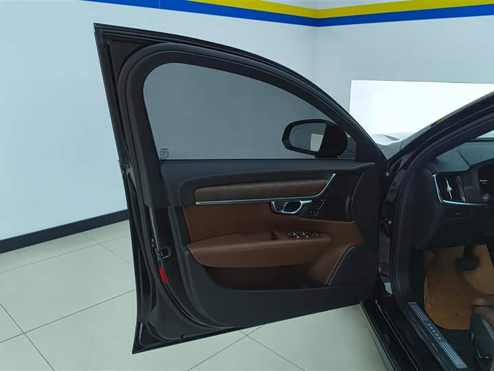 Фото 7 - Volvo S90