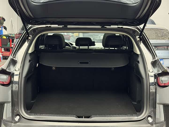 Фото 8 - Mazda CX-50