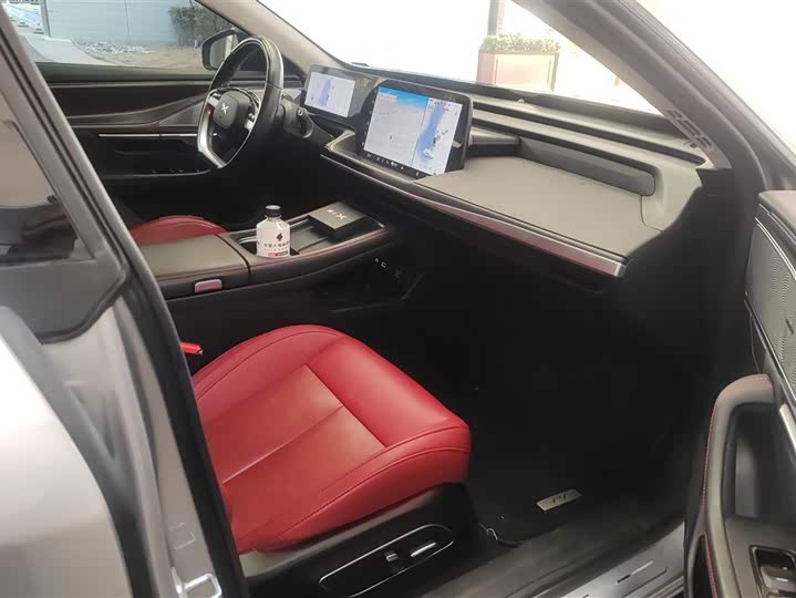 Фото 8 - XPeng P7