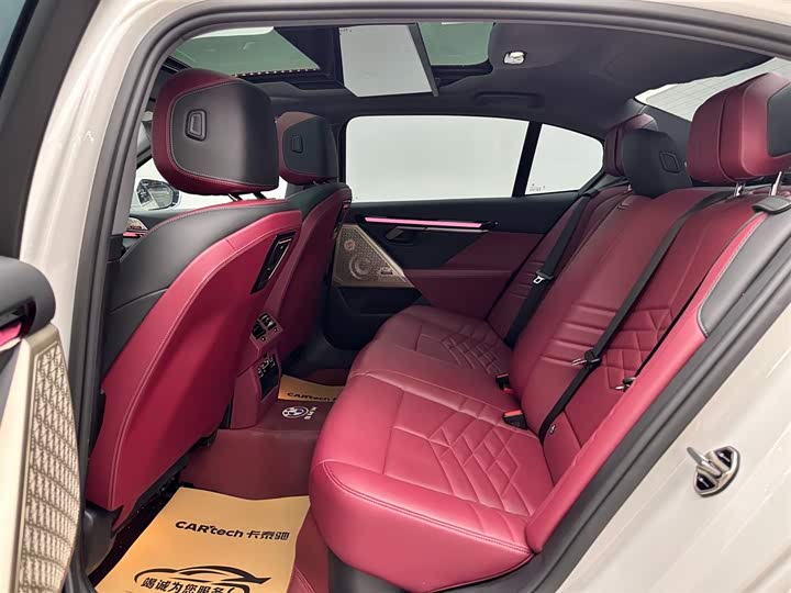 Фото 9 - BMW 5 Series