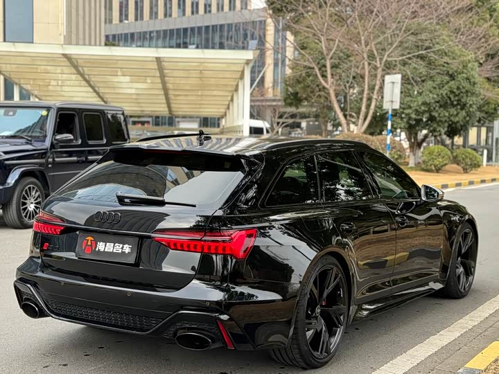 Фото 6 - Audi RS 6