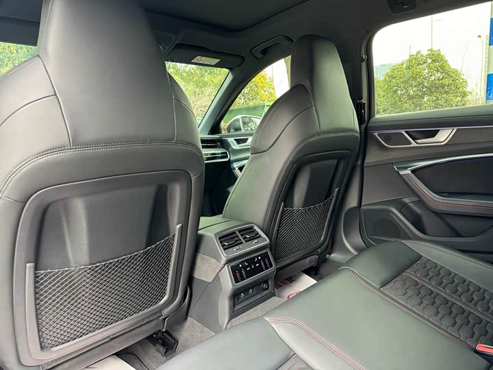 Фото 9 - Audi RS 6