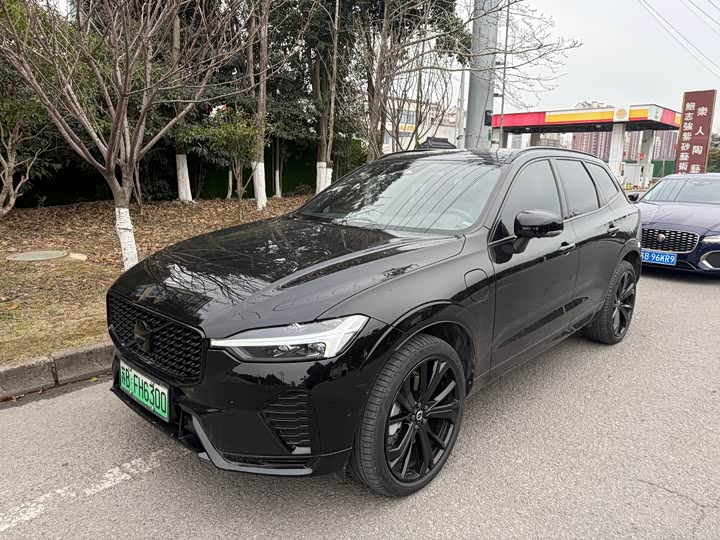 Фото 1 - Volvo XC60 Hybrid