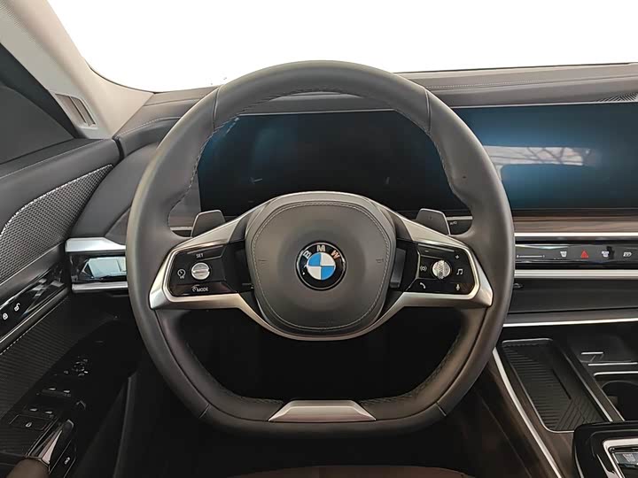 Фото 9 - BMW 7 Series