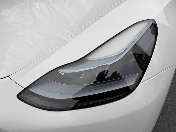 Фото 3 - Tesla Model Y