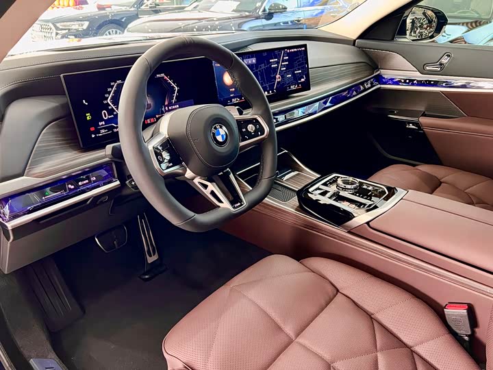 Фото 6 - BMW 7 Series