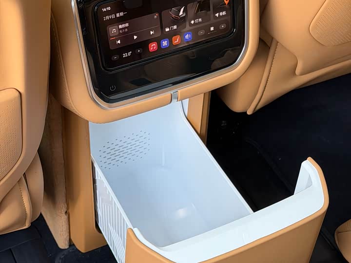 Фото 9 - Zeekr 9X