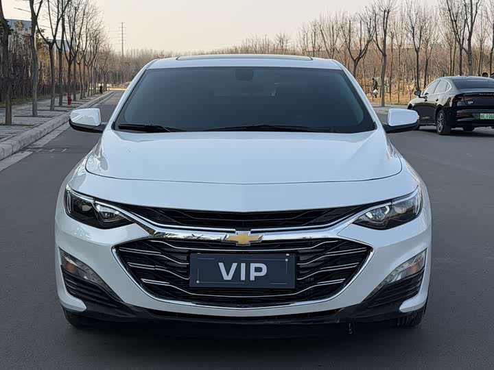 Фото 2 - Chevrolet Malibu XL