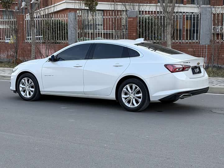 Фото 4 - Chevrolet Malibu XL