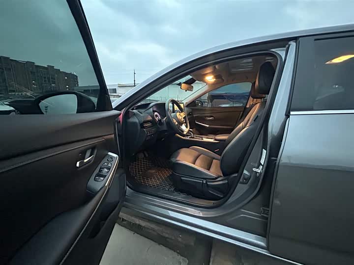 Фото 4 - Nissan Sylphy