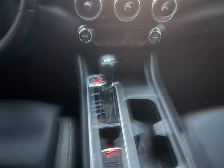 Фото 9 - Nissan Sylphy