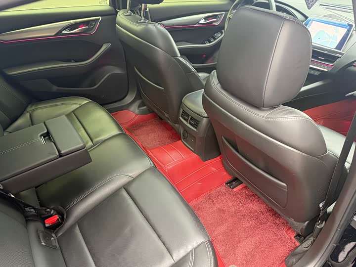 Фото 8 - Cadillac CT5