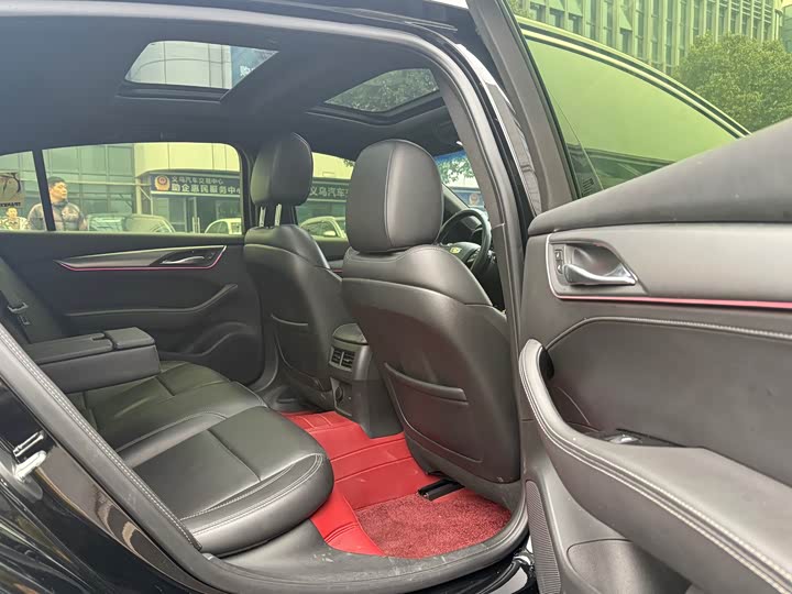 Фото 9 - Cadillac CT5