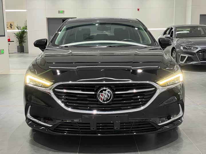 Фото 2 - Buick LaCrosse