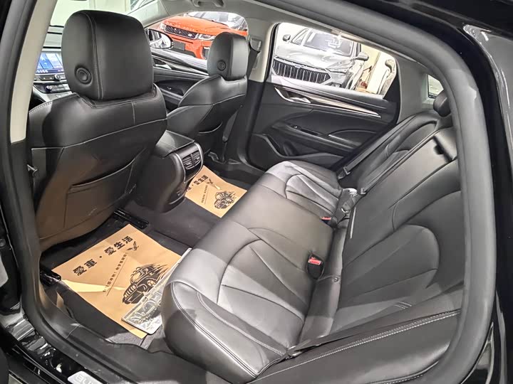 Фото 5 - Buick LaCrosse