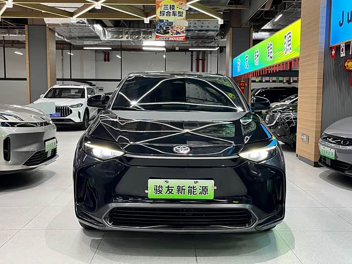 Фото 3 - Toyota bZ4X