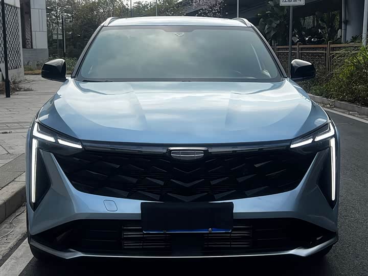 Фото 2 - Geely Atlas