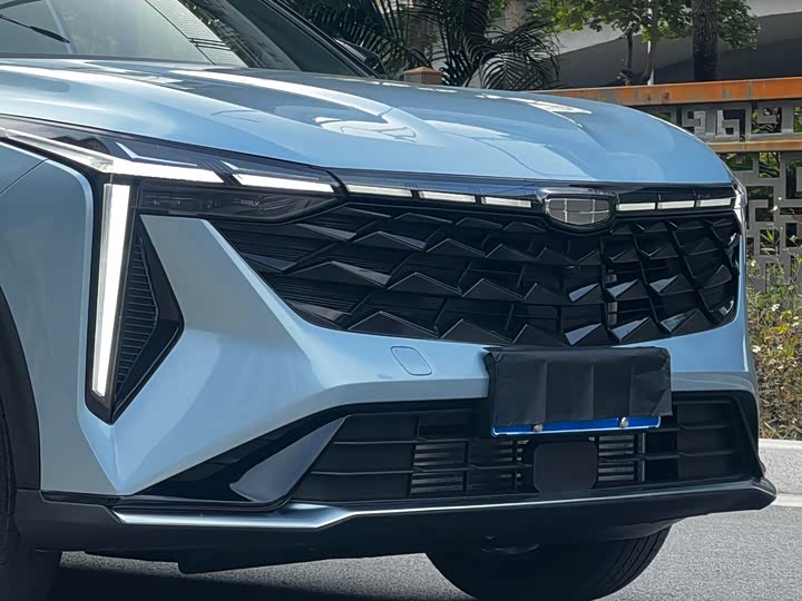 Фото 4 - Geely Atlas