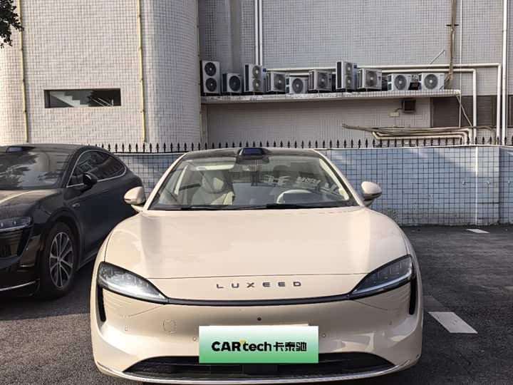 Фото 2 - Luxeed S7