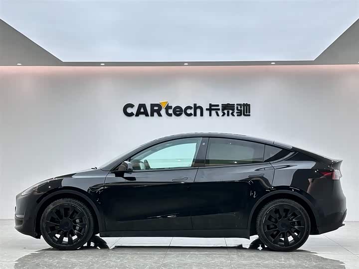 Фото 2 - Tesla Model Y