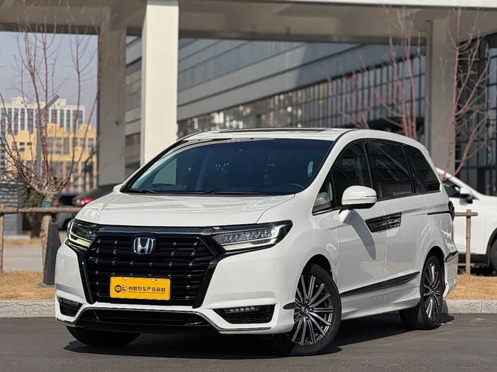 Фото 1 - Honda Elysion