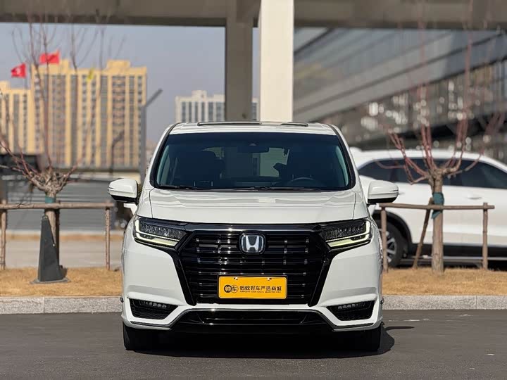 Фото 2 - Honda Elysion