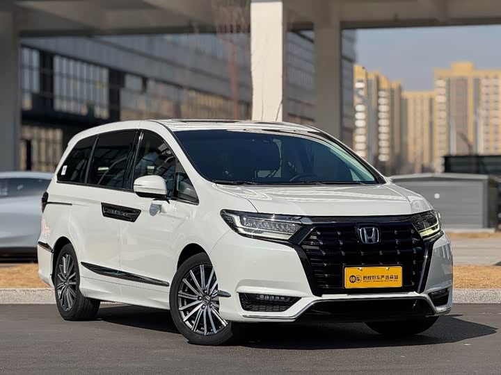 Фото 3 - Honda Elysion