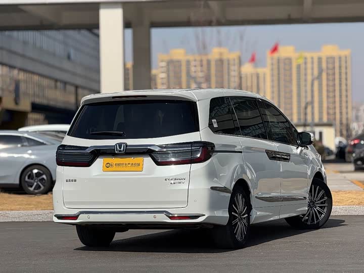 Фото 4 - Honda Elysion