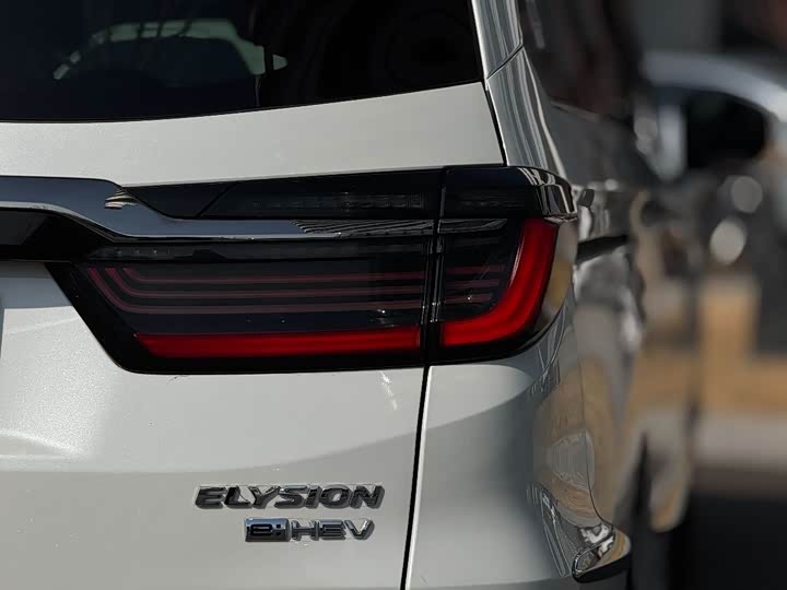 Фото 8 - Honda Elysion