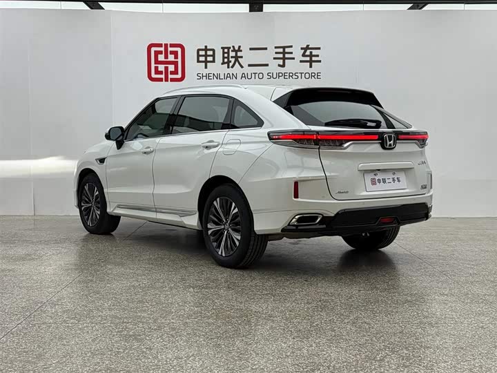 Photo 4 - Honda UR-V