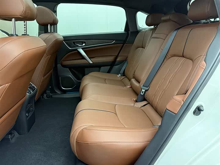 Photo 7 - Honda UR-V