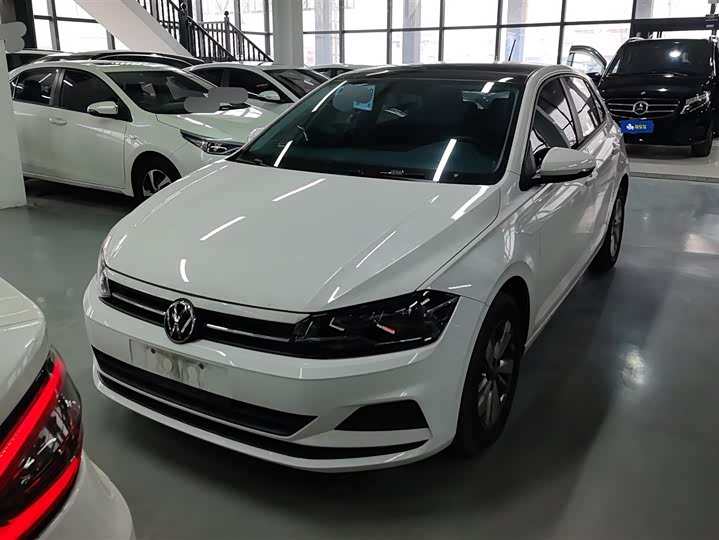 Фото 2 - Volkswagen Polo