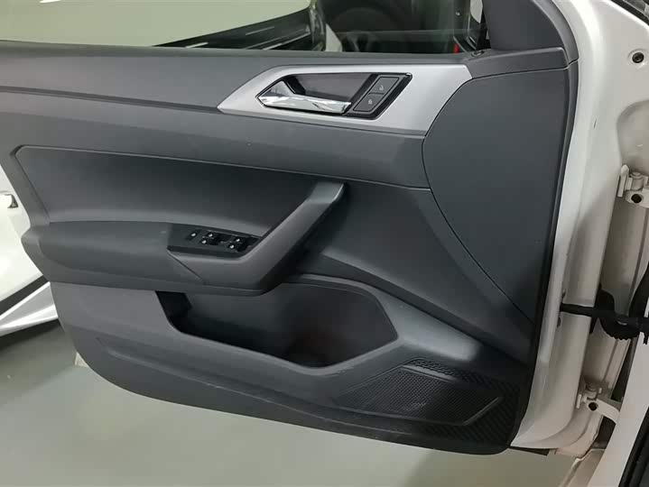 Фото 7 - Volkswagen Polo